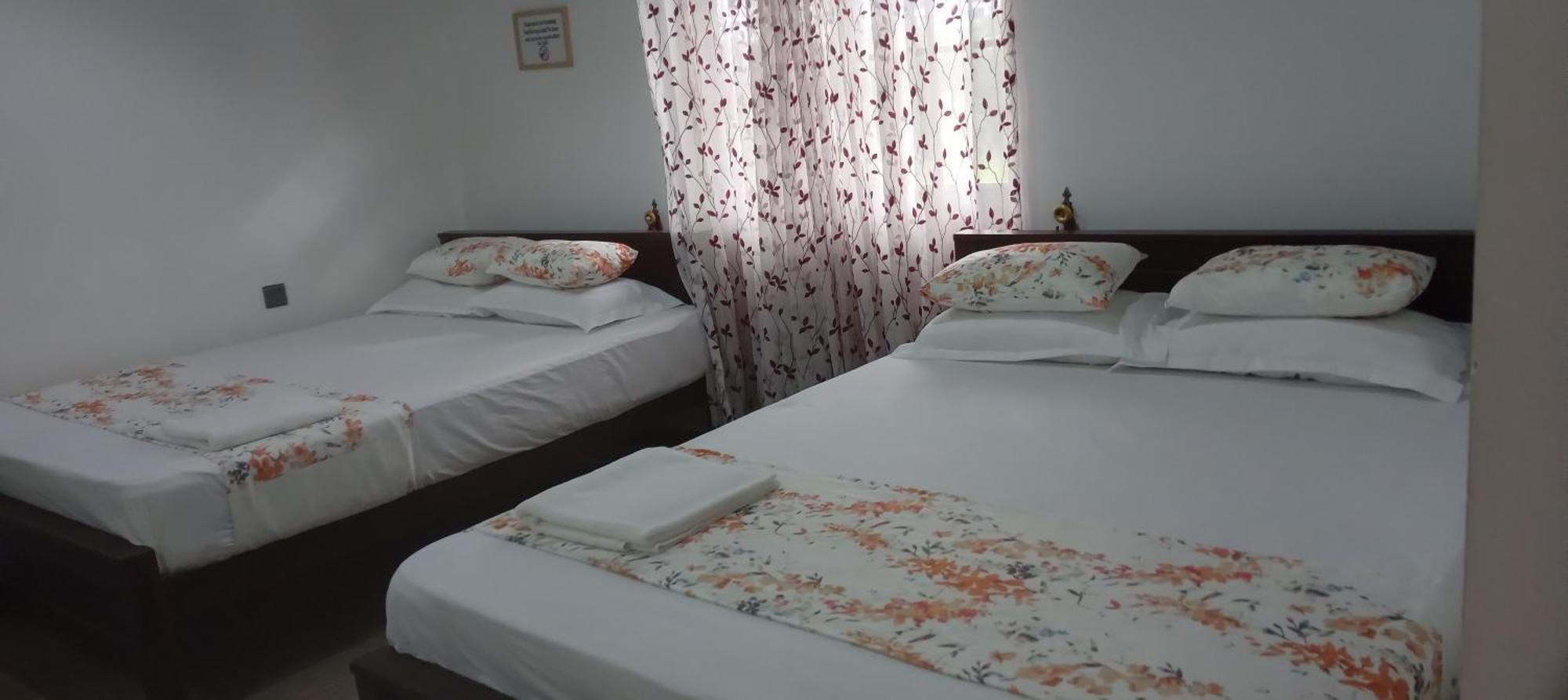 Bliss Lake, Holiday Bungalow, Thissawewa Anuradhapura Exterior photo